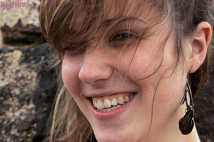 лицо голой девушки