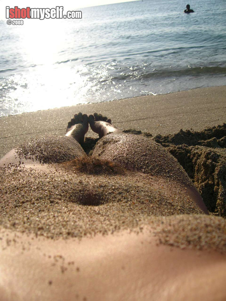 голое тело на море