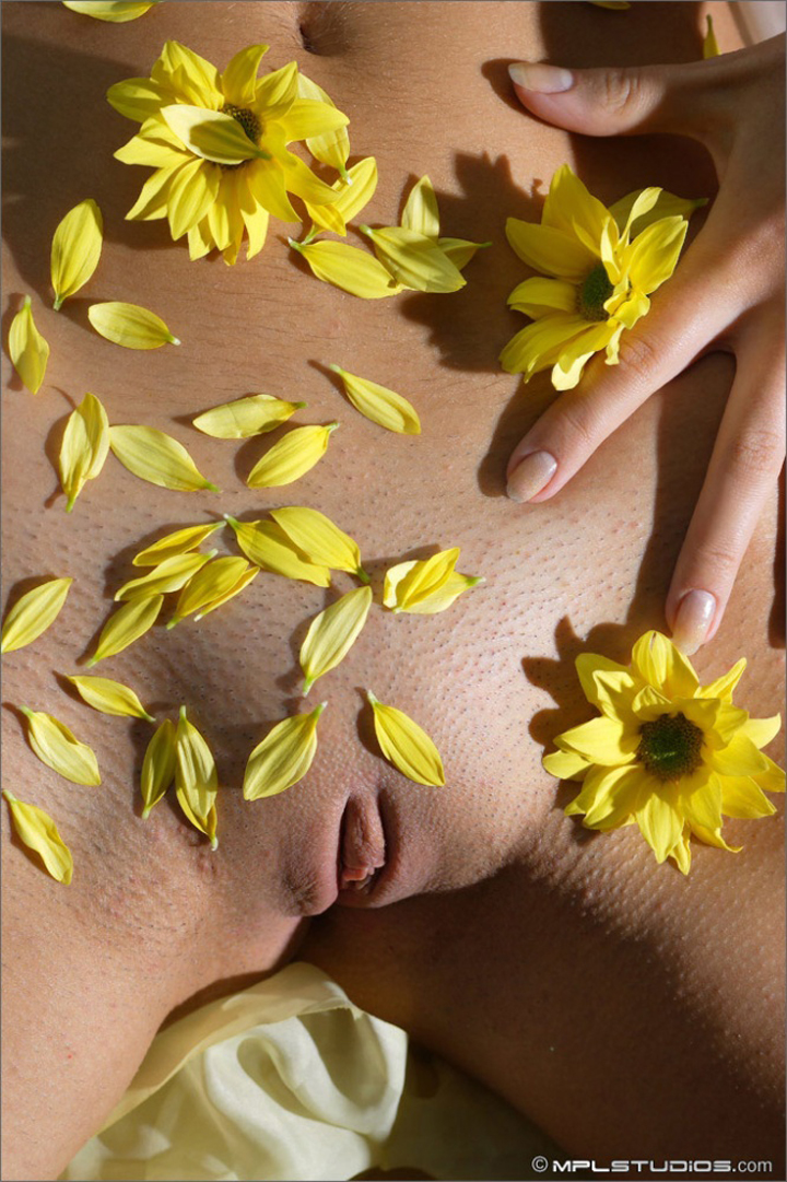 женская пися крупно